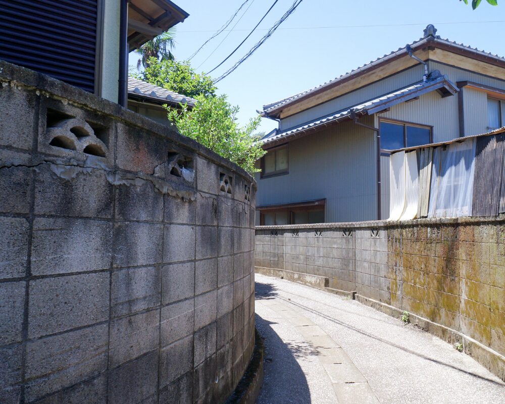 古いブロック塀の倒壊リスク